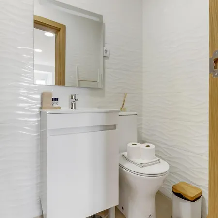 1br Cosy Heart Of Santos W Ac | By Airnest Лісабон