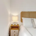 1br Cosy Heart Of Santos W Ac | By Airnest Appartement Lissabon